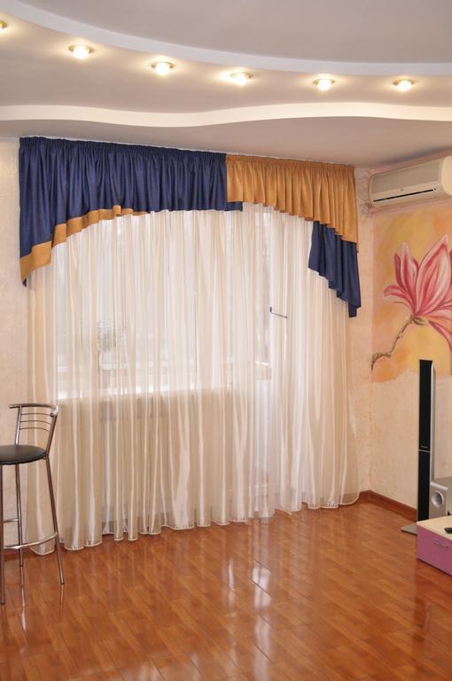Apartment On Oleksandra Polia Avenue 110 Dnipro Exterior photo